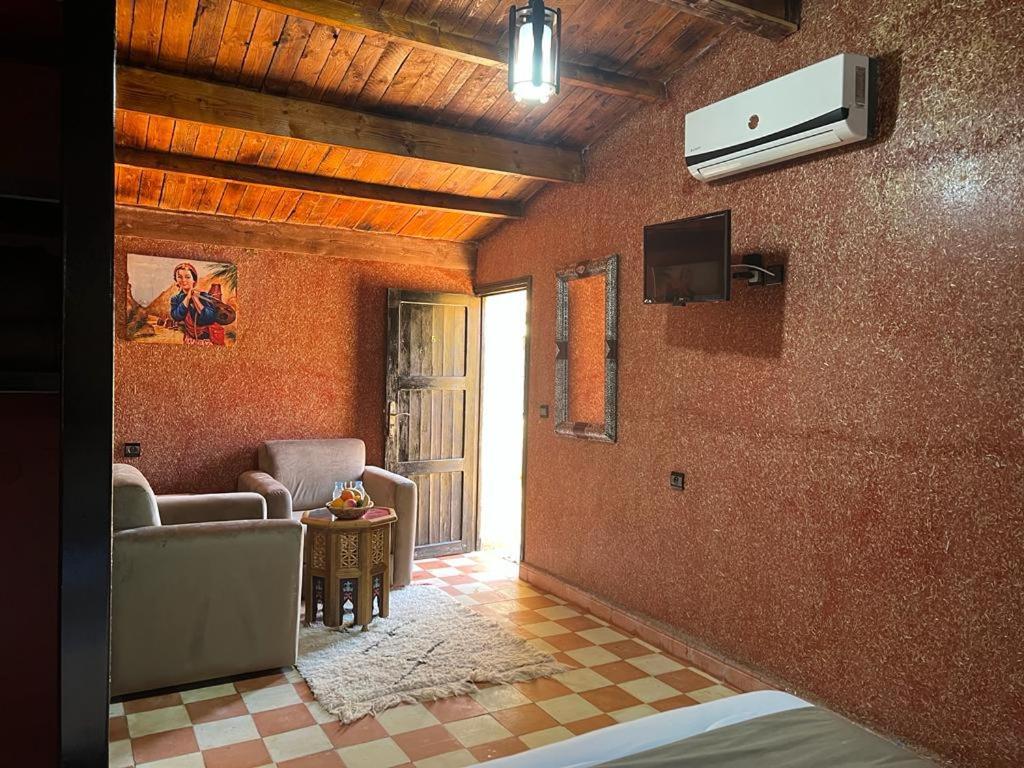 Dar Alfourssane Ferme D'Hote Ouarzazate Exterior foto
